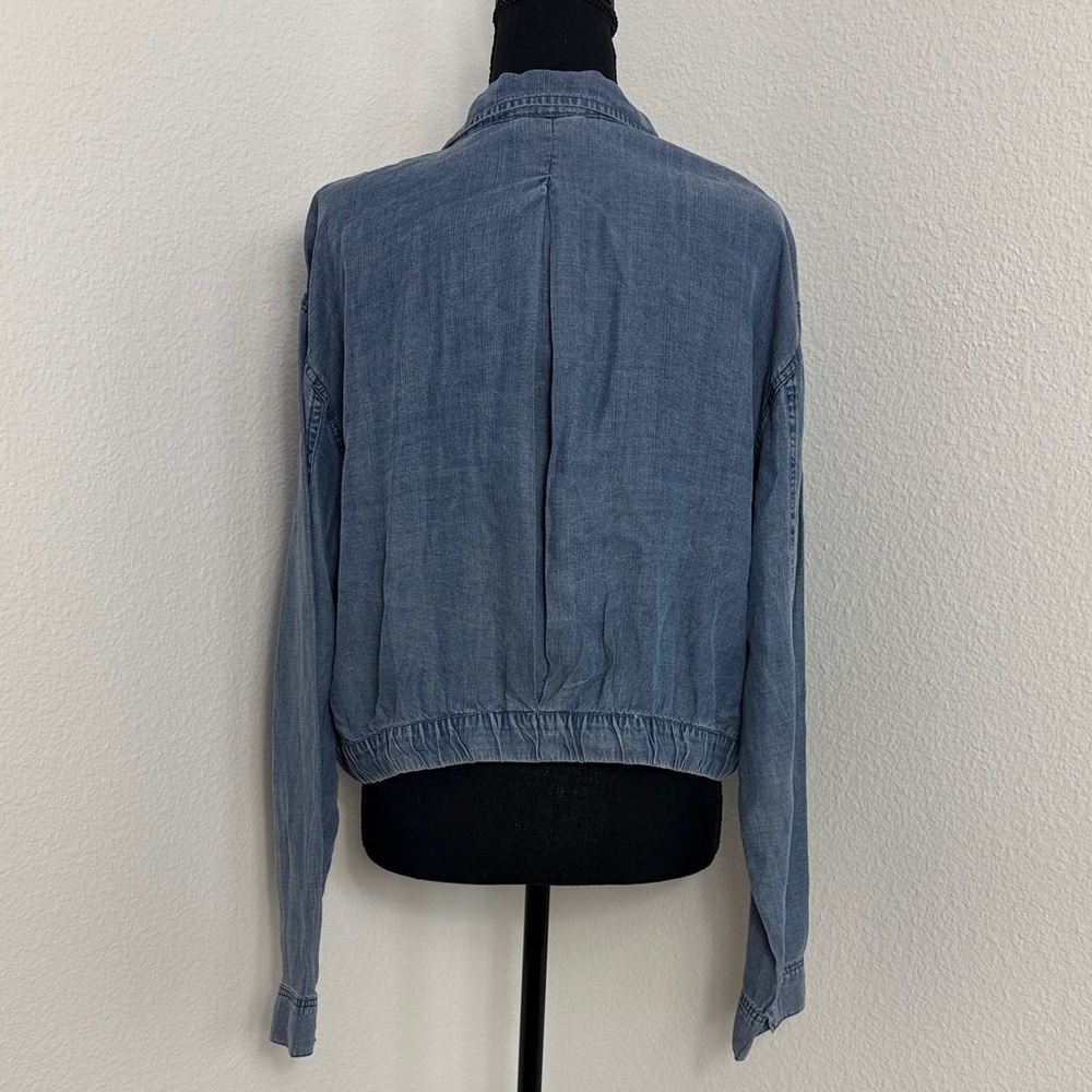 Splendid Lightweight Jacket - Picture 2 of 8